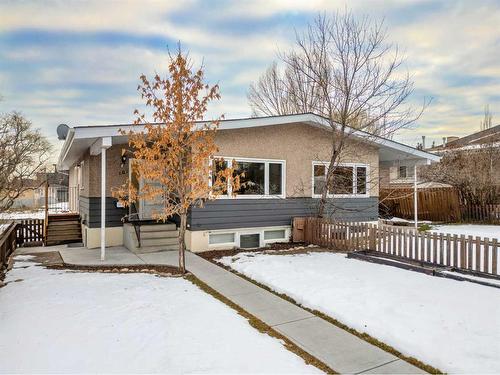 103 38A Avenue Sw, Calgary, AB - Outdoor