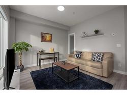 309-93 34 Avenue SW Calgary, AB T2S 3H4