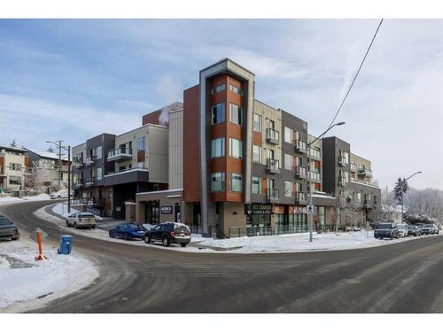 309-93 34 Avenue Sw, Calgary, AB - Outdoor With Facade