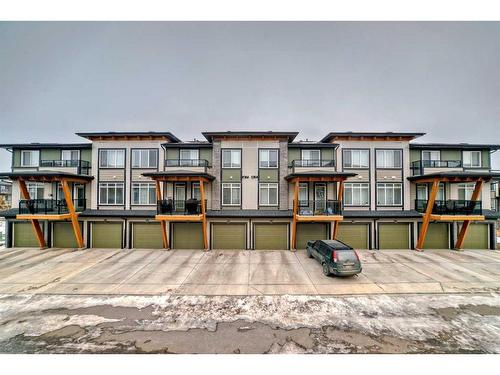 4377 Seton Drive Se, Calgary, AB - Outdoor