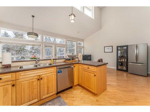 1172 Wilson Way, Canmore, AB - Indoor Photo Showing Kitchen With Double Sink