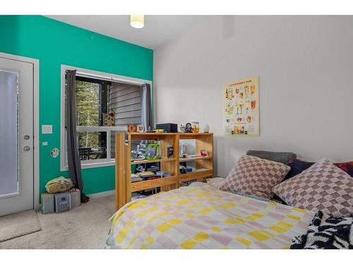 1172 Wilson Way, Canmore, AB - Indoor Photo Showing Bedroom