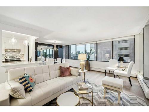 805-330 26 Avenue Sw, Calgary, AB - Indoor Photo Showing Living Room