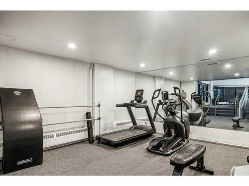 805-330 26 Avenue Sw, Calgary, AB - Indoor Photo Showing Gym Room