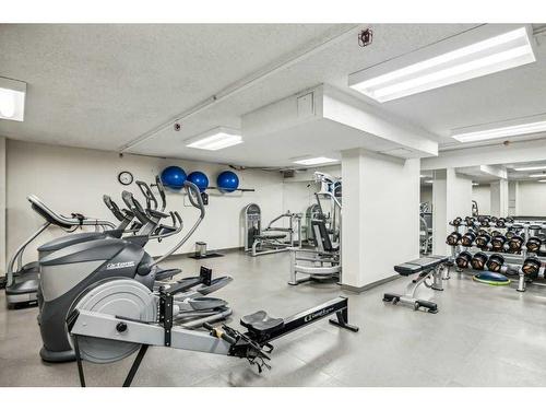 805-330 26 Avenue Sw, Calgary, AB - Indoor Photo Showing Gym Room