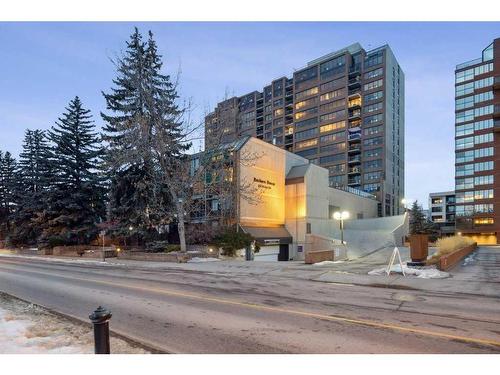 805-330 26 Avenue Sw, Calgary, AB - Outdoor With Facade