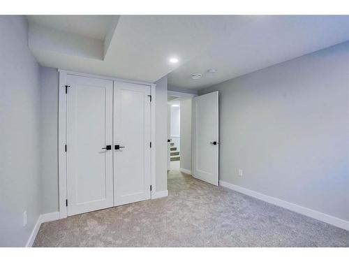 4648 North Haven Drive Nw, Calgary, AB - Indoor Photo Showing Other Room