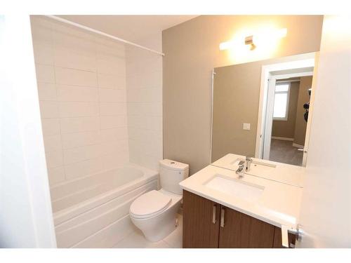 315-22 Auburn Bay Link Se, Calgary, AB - Indoor Photo Showing Bathroom