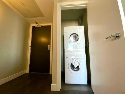 3504-1188 3 Street Se, Calgary, AB - Indoor Photo Showing Laundry Room