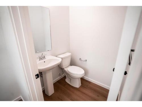 607 Savanna Crescent Ne, Calgary, AB - Indoor Photo Showing Bathroom