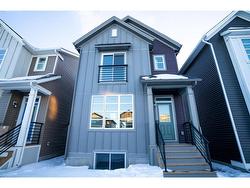 607 SAVANNA Crescent NE Calgary, AB T3J 5P2