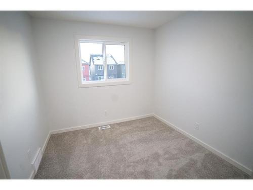 607 Savanna Crescent Ne, Calgary, AB - Indoor Photo Showing Other Room