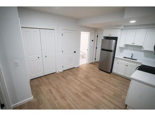 607 Savanna Crescent Ne, Calgary, AB - Indoor Photo Showing Kitchen