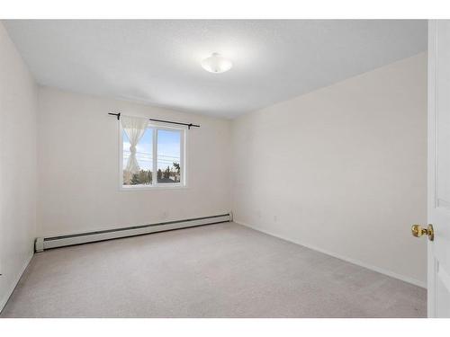 2301-20 Harvest Rose Park Ne, Calgary, AB - Indoor Photo Showing Other Room