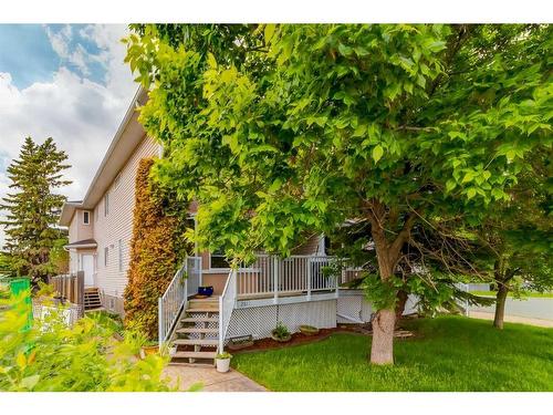 2-2811 24A Street Sw, Calgary, AB - Outdoor