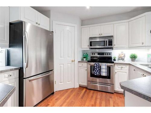 2-2811 24A Street Sw, Calgary, AB - Indoor Photo Showing Kitchen With Stainless Steel Kitchen