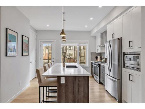 412 Greenbriar Common Nw, Calgary, AB - Indoor Photo Showing Kitchen With Stainless Steel Kitchen With Upgraded Kitchen