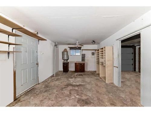 250037 Range Road 250, Rural Wheatland County, AB - Indoor Photo Showing Other Room