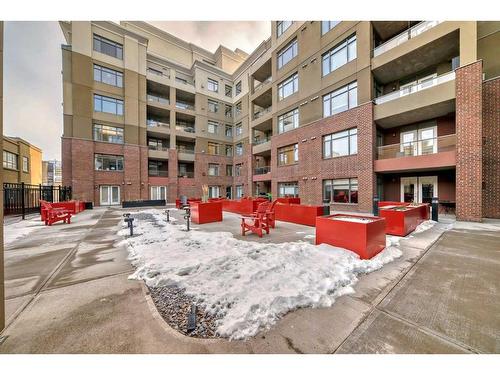 435-950 Centre Avenue Ne, Calgary, AB - Outdoor With Balcony