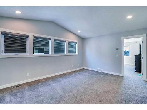 937 Midtown Avenue Sw, Airdrie, AB - Indoor Photo Showing Other Room