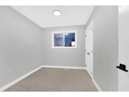 4203 Rundlehorn Drive Ne, Calgary, AB - Indoor Photo Showing Other Room