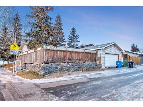 4203 Rundlehorn Drive Ne, Calgary, AB - Outdoor