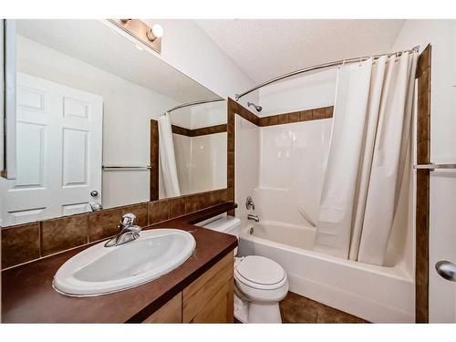 294 Everglen Rise Sw, Calgary, AB - Indoor Photo Showing Bathroom