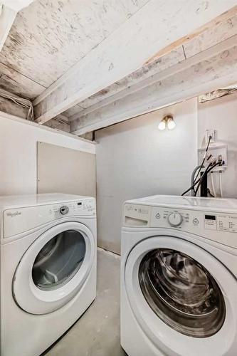 294 Everglen Rise Sw, Calgary, AB - Indoor Photo Showing Laundry Room