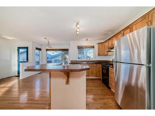 294 Everglen Rise Sw, Calgary, AB - Indoor Photo Showing Kitchen With Stainless Steel Kitchen