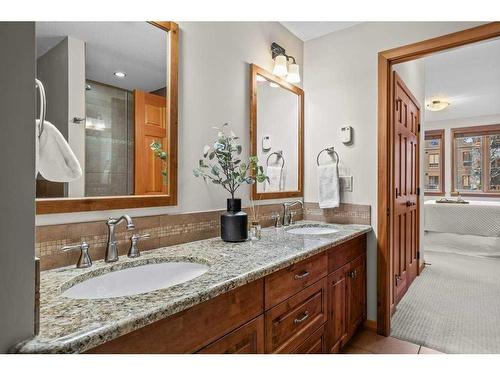 101-505 Spring Creek Drive, Canmore, AB - Indoor Photo Showing Bathroom