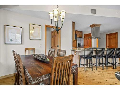 101-505 Spring Creek Drive, Canmore, AB - Indoor Photo Showing Dining Room