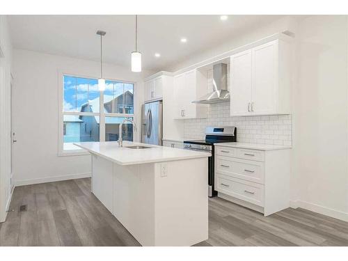 418 Alpine Avenue Sw, Calgary, AB - Indoor Photo Showing Kitchen With Upgraded Kitchen