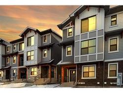 418 Alpine Avenue SW Calgary, AB T2Y 0S1