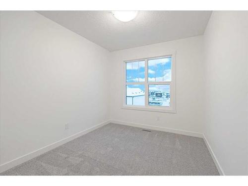 418 Alpine Avenue Sw, Calgary, AB - Indoor Photo Showing Other Room