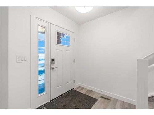 418 Alpine Avenue Sw, Calgary, AB - Indoor Photo Showing Other Room