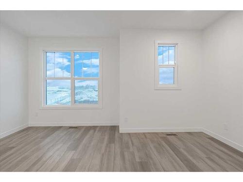 418 Alpine Avenue Sw, Calgary, AB - Indoor Photo Showing Other Room