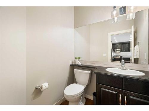 638 Coopers Drive Sw, Airdrie, AB - Indoor Photo Showing Bathroom