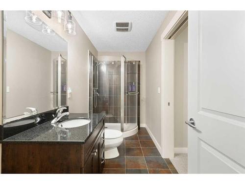 638 Coopers Drive Sw, Airdrie, AB - Indoor Photo Showing Bathroom