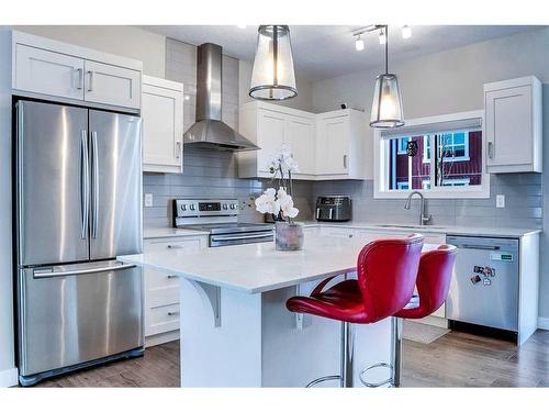 709-355 Nolancrest Heights Nw, Calgary, AB - Indoor Photo Showing Kitchen With Upgraded Kitchen