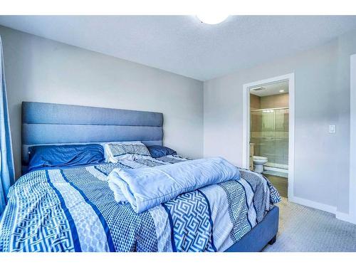 709-355 Nolancrest Heights Nw, Calgary, AB - Indoor Photo Showing Bedroom