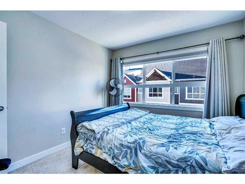 709-355 Nolancrest Heights Nw, Calgary, AB - Indoor Photo Showing Bedroom