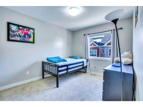 709-355 Nolancrest Heights Nw, Calgary, AB - Indoor Photo Showing Bedroom