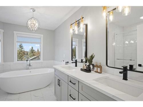 103 Scandia Bay Nw, Calgary, AB - Indoor Photo Showing Bathroom