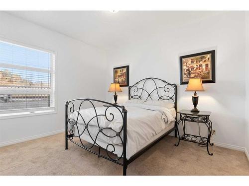 151-333 Riverfront Avenue Se, Calgary, AB - Indoor Photo Showing Bedroom