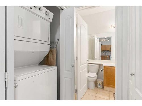 151-333 Riverfront Avenue Se, Calgary, AB - Indoor Photo Showing Laundry Room