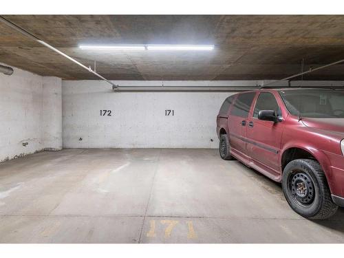 151-333 Riverfront Avenue Se, Calgary, AB - Indoor Photo Showing Garage