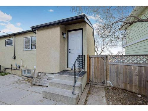 7915 Huntington Street Ne, Calgary, AB - Outdoor With Exterior