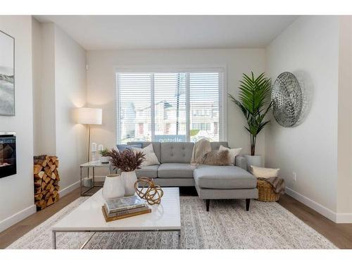 307 Belvedere Drive Se, Calgary, AB - Indoor Photo Showing Living Room