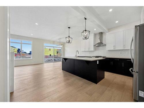 261 Crimson Ridge Place, Calgary, AB - Indoor Photo Showing Kitchen With Upgraded Kitchen