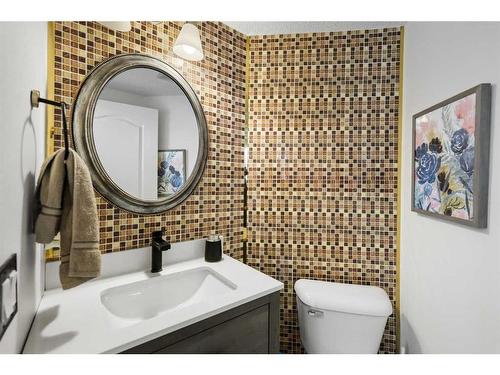 75 Auburn Bay Crescent Se, Calgary, AB - Indoor Photo Showing Bathroom